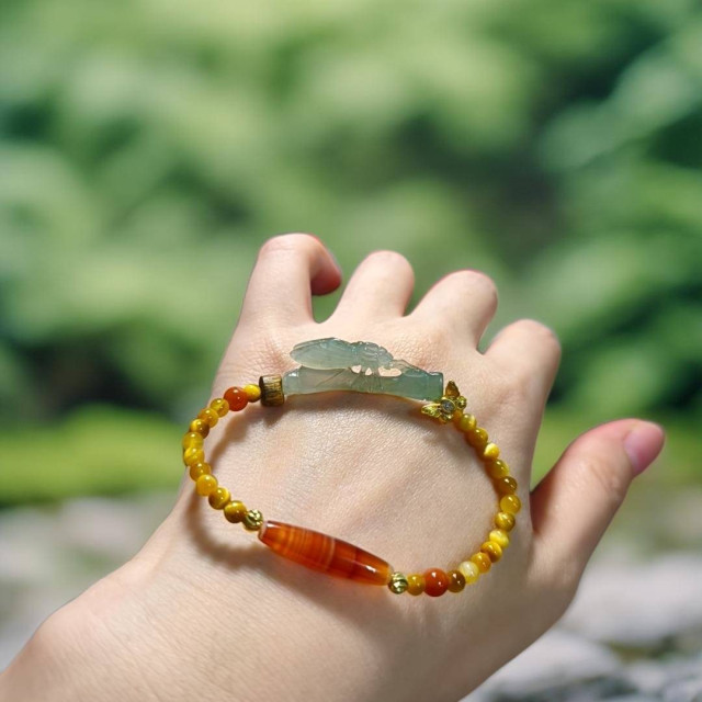 眼緣坊&時予鎏藏 天然 緬甸 翡翠 A貨 天然糯冰種水竹節蚱蜢/螽斯 生機旺盛多福 高等級玉化貓眼金虎眼  屏東市現貨 #翡翠之美 #翡翠鑑定師 台灣現貨