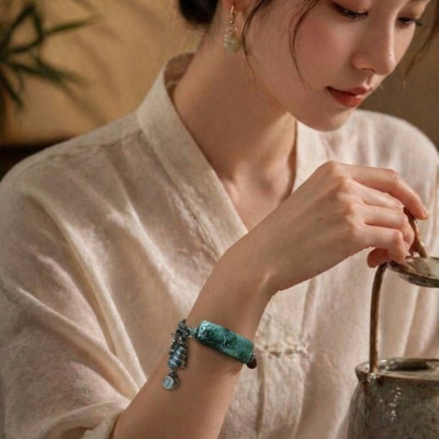眼緣坊&時予鎏藏 “福壽綿長” 手工雕刻仿古紋綠手牌 手工雕刻鏤空福字 全緬甸翡翠A貨 獨家設計款 新中式翡翠 手鏈 屏東市