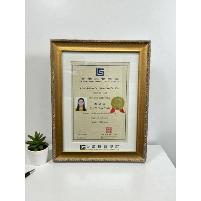 眼緣坊 天然緬甸翡翠A貨 細糯墨綠花青｜老師傅手工深雕鏤空半鐲《貔貅世家》 後面有完整介紹影片 屏東市現貨 僅一只