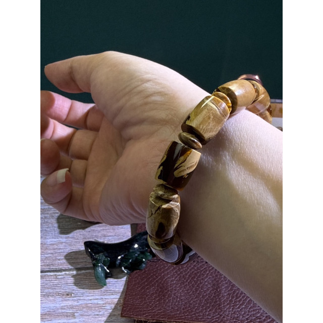 時予鎏藏&眼緣坊 畢業級 天然 緬甸 精工 白根 溶洞蜜 同料 ㄧ刀料 妖花 大桶珠 18.5手圍 中地大國檢證書02481 屏東市現貨 只此一條🙏 琥珀 根珀