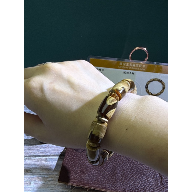 時予鎏藏&眼緣坊 畢業級 天然 緬甸 精工 白根 溶洞蜜 同料 ㄧ刀料 妖花 大桶珠 18.5手圍 中地大國檢證書02481 屏東市現貨 只此一條🙏 琥珀 根珀