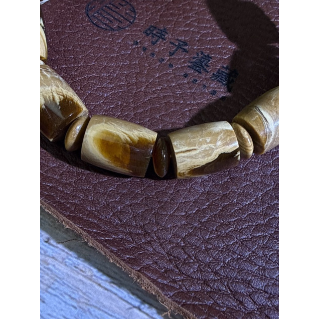 時予鎏藏&眼緣坊 畢業級 天然 緬甸 精工 白根 溶洞蜜 同料 ㄧ刀料 妖花 大桶珠 18.5手圍 中地大國檢證書02481 屏東市現貨 只此一條🙏 琥珀 根珀