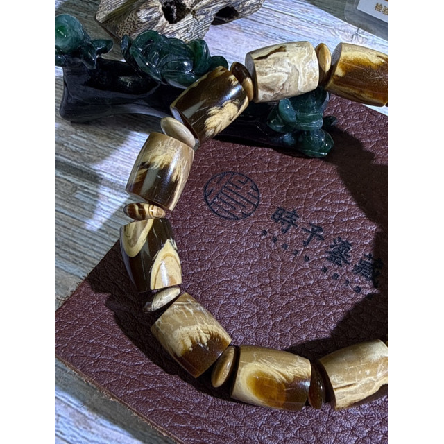 時予鎏藏&眼緣坊 畢業級 天然 緬甸 精工 白根 溶洞蜜 同料 ㄧ刀料 妖花 大桶珠 18.5手圍 中地大國檢證書02481 屏東市現貨 只此一條🙏 琥珀 根珀