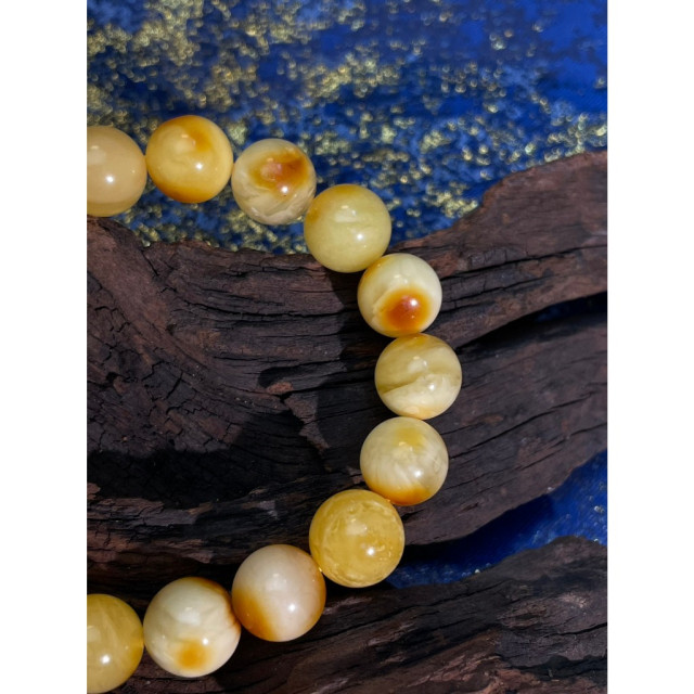 眼緣坊 特價 天然 俄料 火山口料 焦皮 妖花 沁色 俏色 油黃 近12mm 搓搓松香味超濃郁 手珠 手串 鳳山現貨